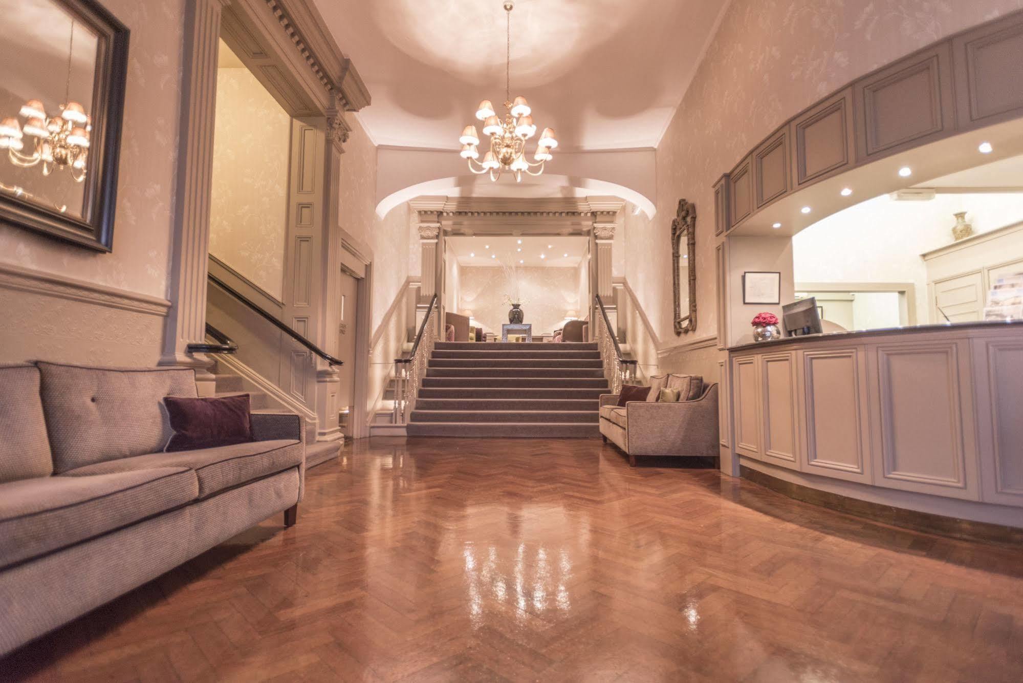 Hotel The Royal 4*